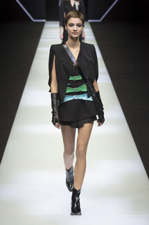 Emporio Armani Fall 2018 Ready-to-Wear , Emporio Armani осень зима 2018 , Fashion show , неделя моды в Милане , MFW , Mainstyles